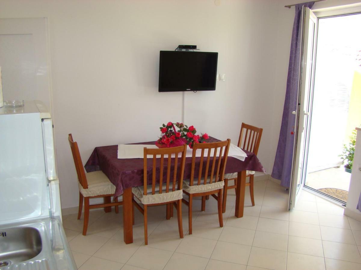 Apartments Ada Tučepi Esterno foto