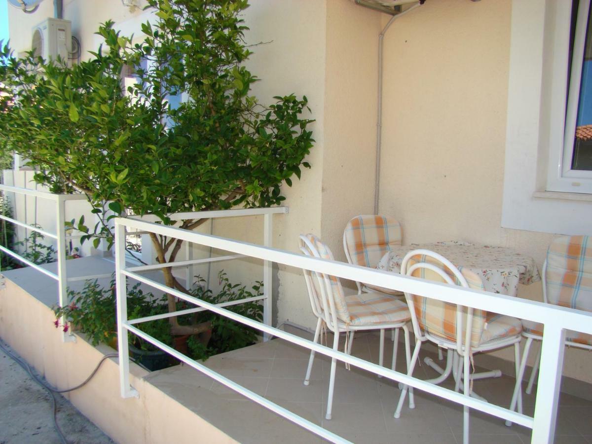 Apartments Ada Tučepi Esterno foto